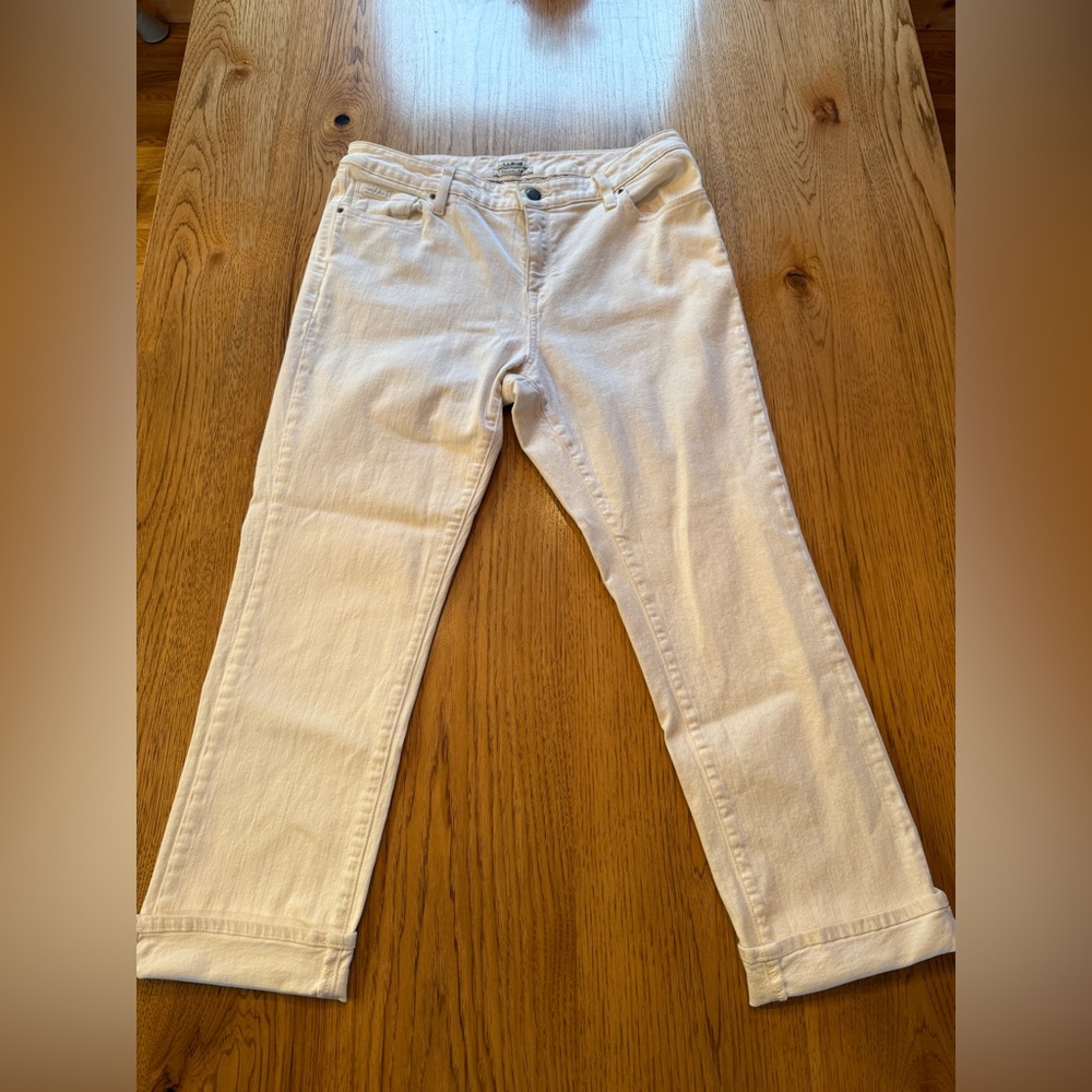 L.L. Bean Favorite Fit White Jeans 12p